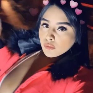 Meet your Posher, Yajaira